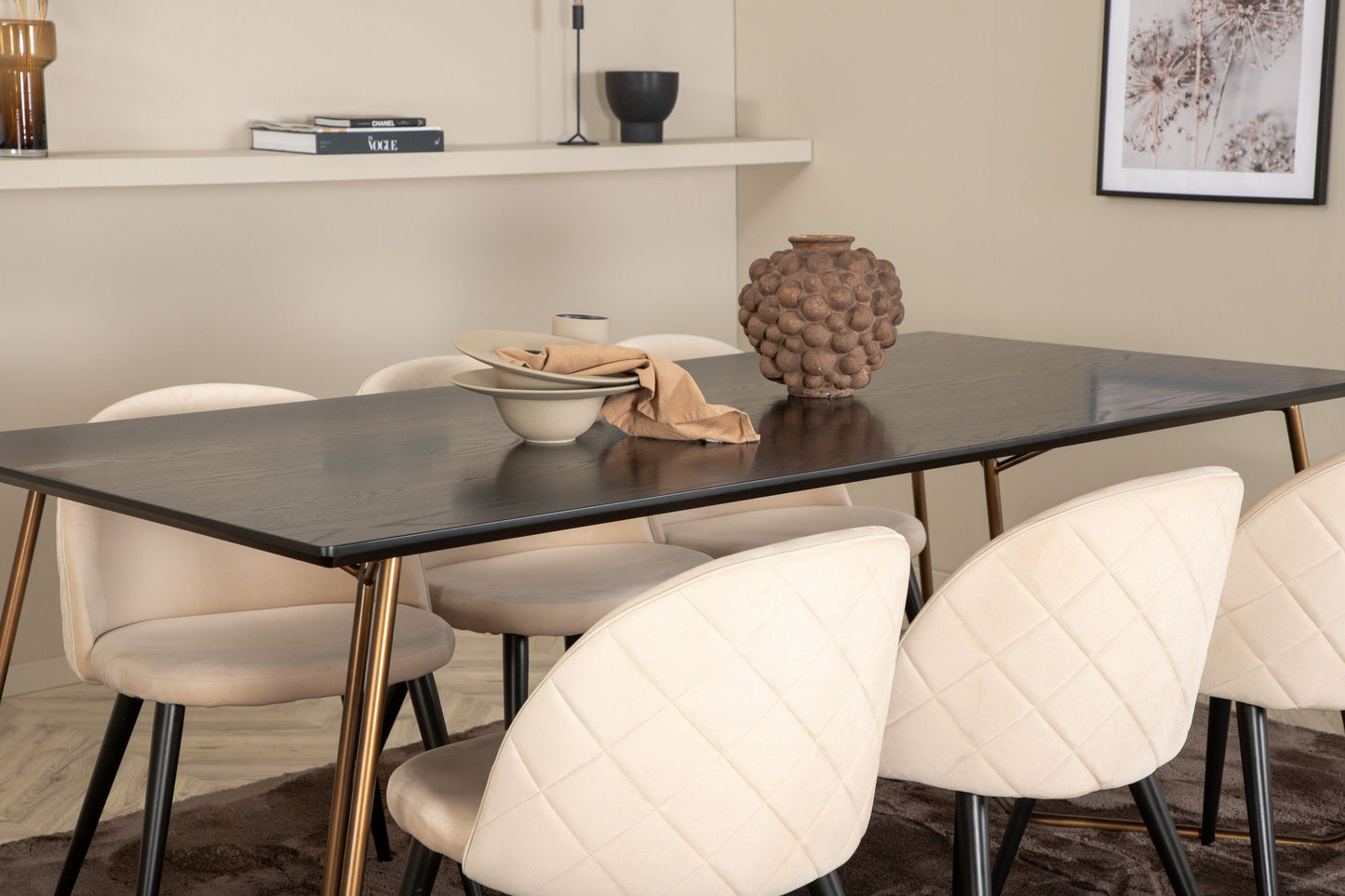 Petra Eetkamerset – Tafel en 6 Velvet Stoelen