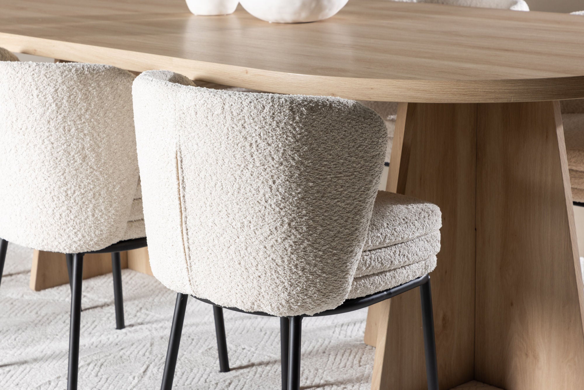 Elara Eetkamerset – Bootcut Tafel & Agnes Stoelen – 230×115 cm